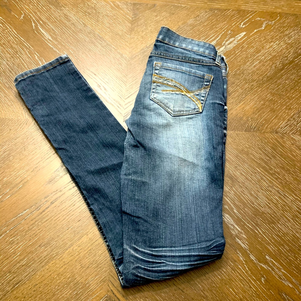Firm Price-MUDD dark denim distressed skinny jeans size 0